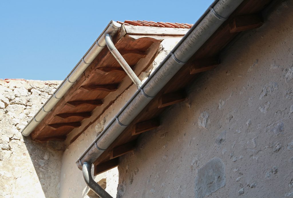 Gouttière en zinc Pascale Allienne Bâtiment Loiret 45.